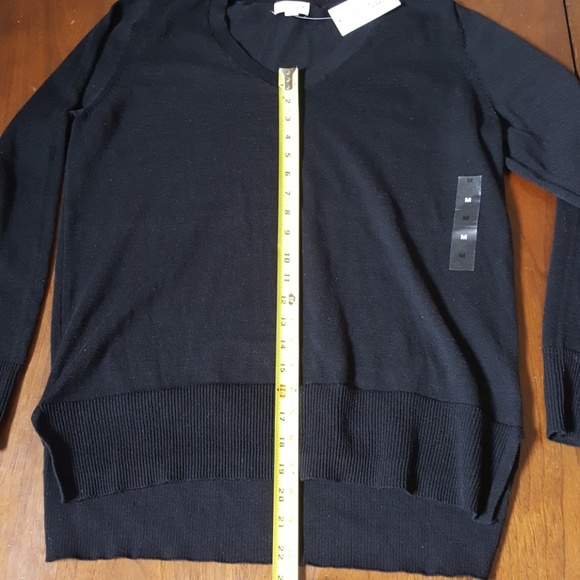 23:08 - Maison Jules V- Neck Tunic Sweater - Picture 6 of 8